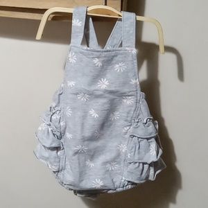 MODERN MOMENTS BABY GIRLS RUFFLED OVERALL STYLE ROMPER SZ 12M
